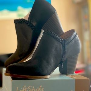 Life Stride 8W Bootie Jacinda BLK Traveler” *NEW*